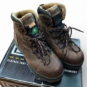 Dakota Women’s Brown Protective Work Boots
